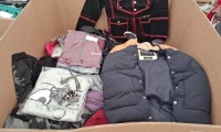 200 + BRAND NEW MIXED CLOTHING LOT CONTAINING CRIMINAL DAMAGE SLEEVELESS JACKET IN NAVY BLUE / BROWN IN SIZE LARGE , LOCKSTOCK PULLOVER JACKET IN GREY IN SIZE M , HOT ICE COAT IN BLACK IN SIZE SMALL , CRIMINAL DAMAGE JACKET IN BROWN / BLUE IN SIZE LARGE 