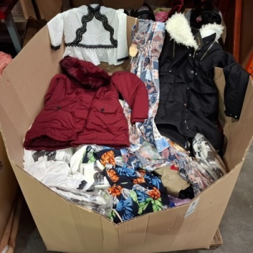 200 + MIXED CLOTHING LOT CONTAINING, D & X LONG DRESS IN MULTI COLOUR IN SIZE L/XL , ATTENTIF WINTER COAT IN BLACK IN SIZE 36 , JUBYLEE TOP IN BLACK / WHITE IN SIZE S/M , D & X LONG FLORAL DRESS IN SIZE L / XL ETC IN ONE PALLET BOX