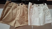 43 X BRAND NEW AEROPOSTALE WOMENS CHINO SHORTS IN MIXED COLOURS 30 IN BEIGE IN SIZE 22 IN 26R AND 8 IN SIZE 28R , 13 IN WHITE IN SIZE 26R IN TWO TRAYS