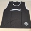 600 X BRAND NEW SLAZENGER TRAINING VESTS IN BLACK IN YOUTH SIZE IN 3 BOXES