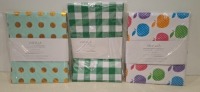 26 X BRAND NEW MIXED LOT CONTAINING 6 X TIGER COT QUILTS IN SIZE 90 X 120 AND 20 X VINYLLA EASY WIPE CLEAN VINYL TABLECLOTHES IN DIA 160CM VARIOUS STYLES IN 3 BOXES