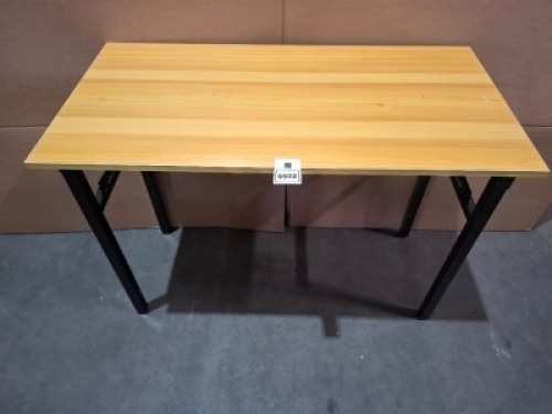 4 X BRAND NEW FOLDABLE TABLES SIZE 100X50X75CM