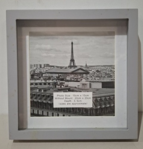 48 X WOODEN PHOTO FRAME IN SIZE 15 X 15 CM IN GREY IN 2 BOXES (NOTE AGED PRODUCT - BOXES HAVE MUSTY ODOUR - SEE IMAGE FOR REPRESENTATIVE SAMPLE )
