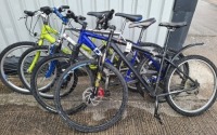 4 X MIXED BIKE LOT TO INCLUDE 1RADON BIKE IN BLACK IN SIZE 46CM , CJB BIKE IN BLUE IN SIZE 46CM , 1 MARIN BIKE IN SILVER IN SIZE 53CM AND 1 RALEIGH BIKE IN NEON GREEN IN SIZE 52CM (NOTE - FRAMES HAVE CHIPS AND SCRATCHES)