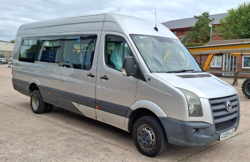 WHITE VOLKSWAGON CRAFTER ACCESSIBILITY MINIBUS 2461 CC REG: CU09 AJO MILEAGE: 155,981 (IMPORTANT- ODO STUCK ON THIS MILEAGE SINCE MARCH 2023) 1ST REGISTERED 13/5/2009 WITH V5 MOT UNTIL 25/3/2026 WITH 2 KEYS TOTAL CAPACITY INC DRIVER: 16 CURRENT SERVICE HI