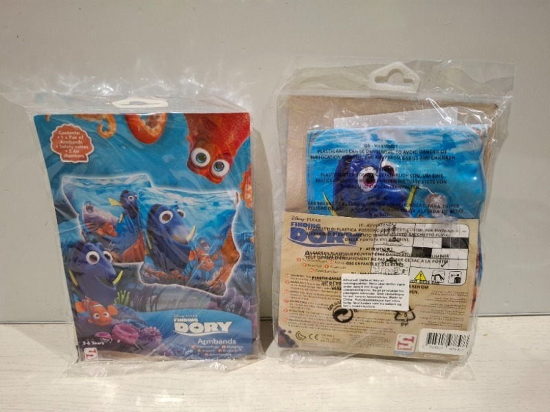 144 X BRAND NEW DISNEY FINDING DORY INFLATABLE ARMBANDS FOR BOYS / GIRLS AGE 3 TO 6 IN 4 BOXES - RRP FOR LOT &pound;432
