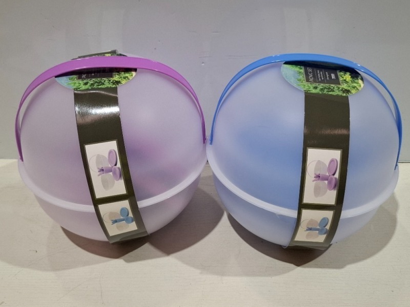 10 X BRAND NEW PICNIC SETS IN BLUE AND PURPLE TO INCLUDE 4 PLATES , BOWLS , CUPS AND CUTLERY - RRP EACH &pound;17 - TOTAL RRP &pound;170