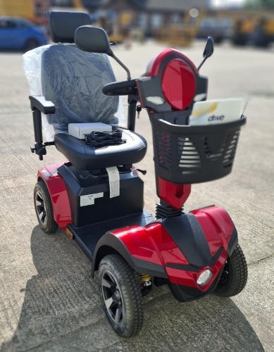 DEVILBISS HEALTHCARE VIPER MOBILITY SCOOTER IN RED WITH BATTERY & CHARGER ORIG RRP &pound;3498 25 MILES RANGE - MAX SPEED 8 MPH CONDITION - AS NEW (TESTED WORKING & SEE ALL IMAGES FOR CONDITION)