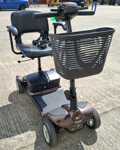 UNBRANDED MOBILITY SCOOTER FOR CAR BOOT IN BRONZE WITH BATTERY & CHARGER CONDITION: GOOD (TESTED WORKING & SEE ALL IMAGES FOR CONDITION)
