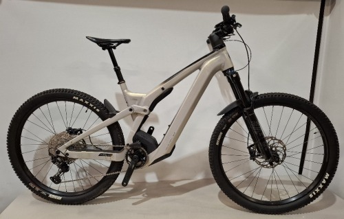 SCOTT PATRON ERIDE 910 BIKE MODEL: 286515 SIZE: L ORIG RRP &pound;6349 PATRON ERIDE ALLOY FRAME FOX 38 PERF. 160MM FORK FOX FLOAT EVOL ERIDE, 160MM, TWINLOC SHIMANO XT 12 SPEED BOSCH CX, 750WH POWERTUBE SHIMANO SLX 4 PISTON DISC BRAKES MAXXIS FOLDABLE TYRES SYN