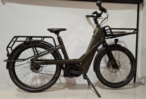 BERGAMONT CARGO BAKERY ELITE BIKE - IDEAL FOR DESPATCH / DELIVERY (MAX RACK LOADS FRONT 15KG / REAR 27KG) MODEL: 286728 SIZE: S ORIG RRP &pound;4299 24/26 INCH, LITE AL-6061 TUBING, PREPARED FOR HEAVY DUTY FRONT AND REAR RACK, POWERTUBE BATTERY BGM CARGO RIGID 