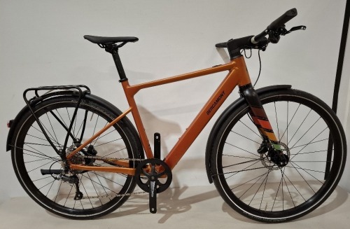BERGAMONT E-SWEEP SPORT BIKE MODE: 290937 SIZE: 52CM ORIG RRP: &pound;2399 28 INCH, ULTRA LITE AL-6061 TUBING, INTEGRATED BATTERY BGM SWEEP RIGID FORK, ALLOY SHIMANO CLARIS, 1X8 MAHLE X35+, 250 WH BATTERY SHIMANO BR-UR300, HYDRAULIC DISC SYNCROS CAPITAL WHEELSE