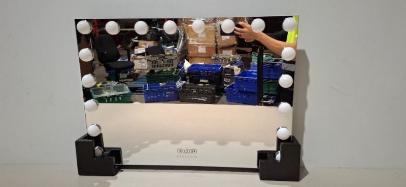 7 X FENCHILIN HOLLY WOOD MAKEUP MIRRORS FEATURES 18 BULBS FOR OPTIMAL LIGHTING - NOTE CUSTOMER RETURNS -