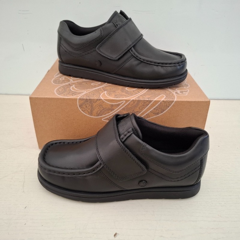 20 X PAIRS OF BRAND NEW KIDS PRETTY GREEN PG WALTHAM VELCRO SHOES IN BLACK IN SIZE 2.UK - RRP EACH &pound;45 - TOTAL RRP FOR LOT &pound;900