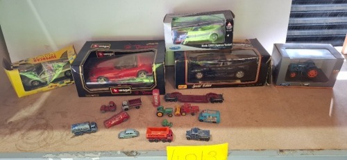 17 X LOT OF VINTAGE TOY CARS CONTAINING, MAISTO, JAGUAR XJ220 (1992) SPECIAL EDITION IN BLUE IN ORIGINAL BOX, WELLY HONDA S2000 (JAPANESE VERSION) IN SILVER IN ORIGINAL BOX, BURAGO DODGE VIPER RT110 IN RED IN ORIGINAL BOX,, MAISTO SUPERCAR COLLECTION McLA