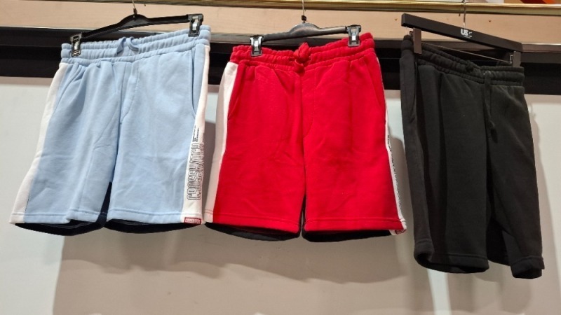 20 X BRAND NEW MIXED SHORTS LOT CONTAINING, DUCK AND COVER AND CROSS HATCH IN RED, WHITE, GREEN, BLACK, ETC IN SIZES, S, XL, 30, 34, 36, 38, 40, ETC