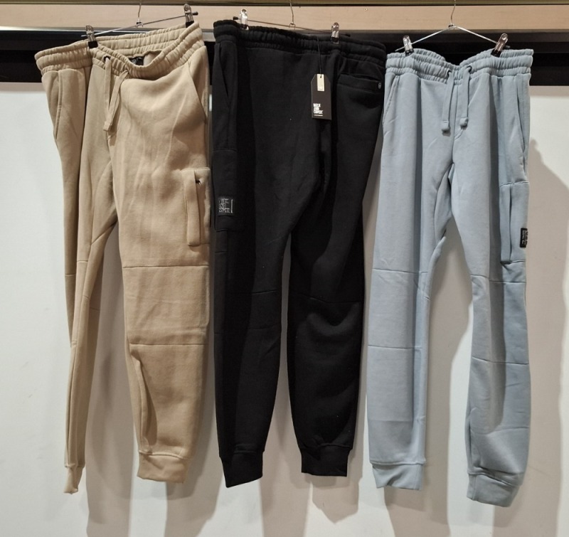 19 X BRAND NEW MIXED TRACKSUIT BOTTOM LOT CONTAINING, DUCK AND COVER AND CROSSHATCH IN, CHARCOAL, STONE, BLACK, NAVY BLUE, ETC, IN SIZES, S, M, L, XL, 2XL