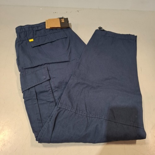 19 X BRAND NEW CROSSHATCH CARGO PANTS IN NAVY BLUE IN SIZES, 30, 32, 34, 36 38, (IN 1 TRAY - TRAY NOT INCLUDED)