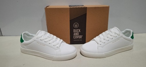 15 X BRAND NEW DUCK AND COVER CLASPAR MENS TRAINERS IN VARIOUS COLOURS WHITE / GREEN , BLACK , STONE , WHITE IN SIZES UK 9 AND UK 10 - RRP EACH &pound;25 - TOTAL RRP FOR LOT &pound;375