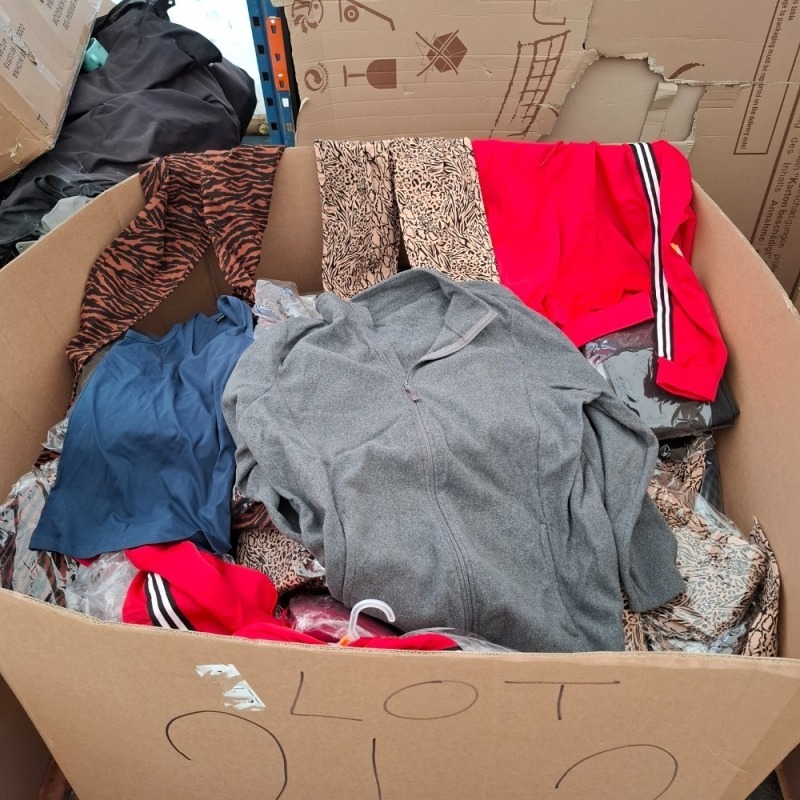 400+ BRAND NEW MIXED CLOTHING LOT CONTAINING ROCK AND ROLL TANK TOP IN BLUE SIZE SMALL, UNBRANDED LADIES JEANS IN BLACK AND BROWN SIZE UK 8 , GEORGE HOODIE IN RED IN SIZE LARGE, UNBRANDED LADIES JEANS IN BROWN AND BLACK IN SIZE UK6 ETC IN A FULL PALLET 