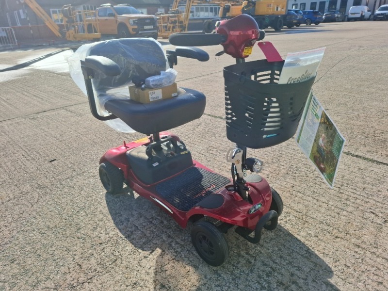FREERIDER THE ASCOT MOBILITY SCOOTER IN RED / BLACK WITH BATTERY & CHARGER 10 MILE RANGE - MAX SPEED 4/6 MPH RRP &pound; 1,950 CONDITION - GOOD (TESTED WORKING & SEE ALL IMAGES FOR CONDITION )