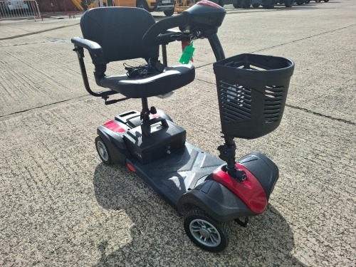 ZOOM MOBILITY SCOOTER IN BLACK WITH BATTERY & CHARGER 10 MILE RANGE - MAX SPEED 4/ MPH RRP &pound; 1,449 CONDITION - GOOD (TESTED WORKING & SEE ALL IMAGES FOR CONDITION )