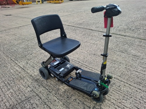 LUGGIE FOLDING MOBILITY SCOOTER IN BLACK NO CHARGER - TESTED WORKING WITH CHARGE REMAINING IN BATTERY CONDITION GOOD ( SEE ALL IMAGES FOR CONDITION )
