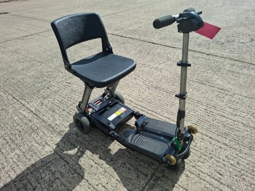 LUGGIE FOLDING MOBILITY SCOOTER IN BLACK NO CHARGER - TESTED WORKING WITH CHARGE REMAINING IN BATTERY CONDITION GOOD ( SEE ALL IMAGES FOR CONDITION )