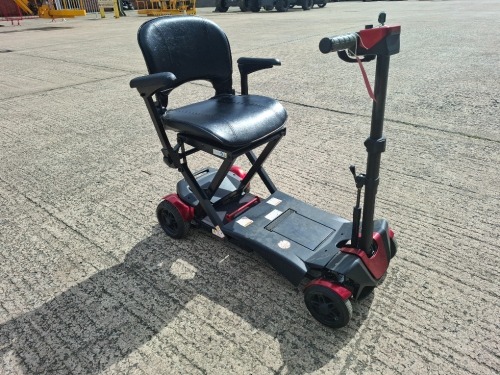 AUTO - FOLD 4 WHEEL ELECTRIC SCOOTER IN BLACK / RED NO CHARGER - TESTED WORKING WITH CHARGE REMAINING IN BATTERY CONDITION GOOD ( SEE ALL IMAGES FOR CONDITION )