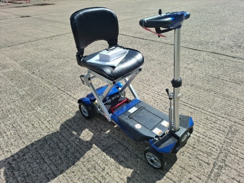 AUTO - FOLD 4 WHEEL ELECTRIC SCOOTER IN BLACK / BLUE WITH CHARGER - TESTED WORKING WITH CHARGE REMAINING IN BATTERY CONDITION GOOD ( SEE ALL IMAGES FOR CONDITION )