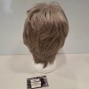1 X BRAND NEW GREY COLOURED SHORT & STRAIGHT HAIRED WIG, HEAT FRIENDLY - RRP &pound;500.00 (ITEM 2005) - 2
