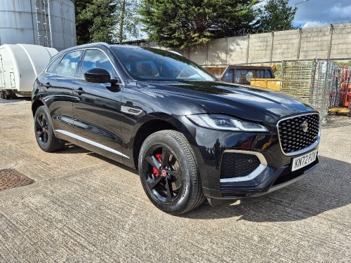 BLACK JAGUAR F - PACE R -DYNAM SE D MHEV DIESEL ESTATE 1998CC FIRST REGISTERED 30/11/2022 REG: KN72PZW MILEAGE: 31,901 MOT EXPIRES 29/11/2025 WITH V5 2 KEYS CLIMATE CONTROL, CRUISE CONTROL LEATHER SEATS, HEATED FRONT SEATS SAT NAV, AUTOMATIC PANORAMIC GL