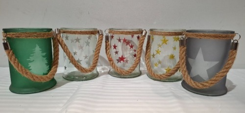 64 X GLASS JARS LOT, 12 X GLASS JARS WITH ROPE HANDLE AND STARS IN COLOURS RED, SILVER, YELLOW AND GLITTERY SILVER, 48 X GLASS JARS WITH ROPE HANDLE IN RED, PURPLE AND GREEN WITH TREE, STAR AND LOVE HEART DECAL