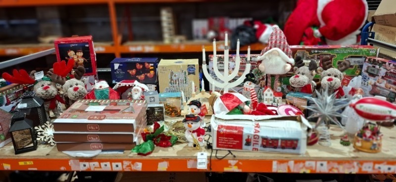 50 X MIXED CHRISTMAS LOT ON A FULL BAY CONTAINING, 1.8 M INFLATABLE LIT GINGERBREAD FAMILY WITH WHITE LEDS,WOODEN TRAIN WITH 2 CARRIAGES ADVENT CALENDAR, PLATFORM 53 CLASSIC TRAIN, ETC, (PLEASE NOTE CUSTOMER RETURNS)