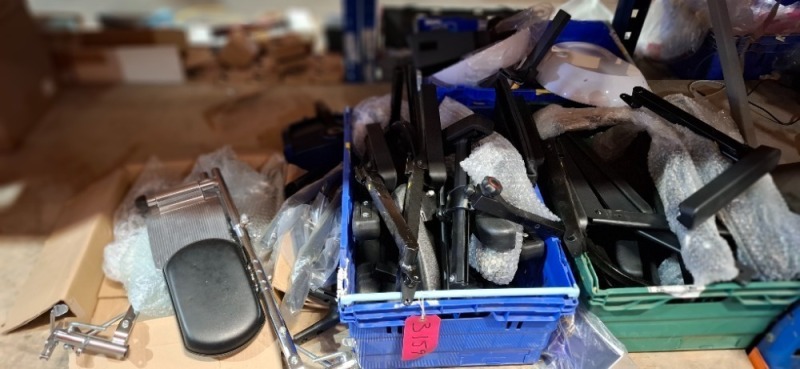30 X FULL BAY MIXED MOBILITY SCOOTER SPARE PARTS LOT CONTAINING MAINLY SCOOTER ARMRESTS , FOOT REST FOR WHEEL CHAIR ETC ON HALF A BAY