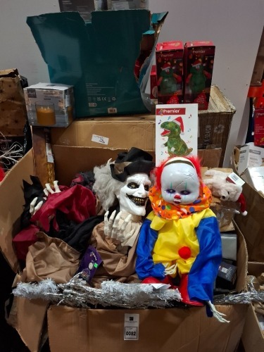 50 X MIXED CHRISTMAS AND HALLOWEEN LOT CONTAINING, 1.8M MUSICAL LAMP POST SNOW BLOWER, 3 X LARGE CLOWN FIGURES, FLICKABRIGHTS TRIPLE-WICK CANDLE, ETC, (PLEASE NOTE CUSTOMER RETURNS) (ON ONE PALLET)