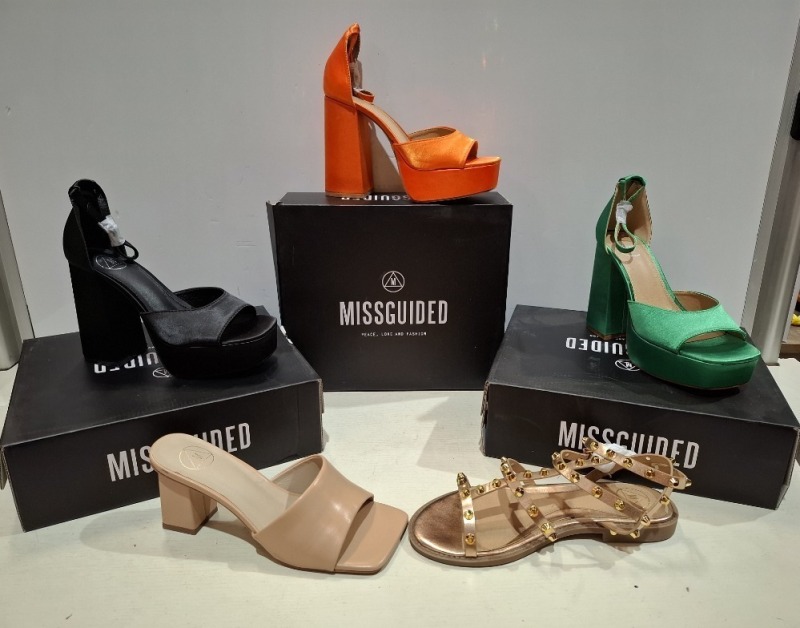 30 X BRAND NEW MISSGUIDED SHOE LOT CONTAINING, SQUARE TOE BLOCK HEEL MULE SANDALS IN SAND, DOME STUD GLADIATOR SANDAL IN ROSE GOLD, EXTREME PLATFORM STAIN HEELED SANDAL IN ORANGE ALL IN SIZE 6
