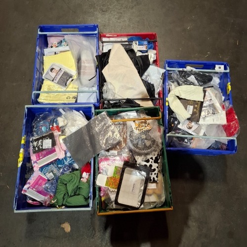 150+ MIXED ACCESSORIES LOT CONTAINING, PLASTIC MESH CANVAS,BOAFUYA 7PC FLATHEAD SCREWDRIVER, BIRTHDAY CAKE TOPPERS, ETC, IN 5 TRAYS (TRAYS NOT INCLUDED)
