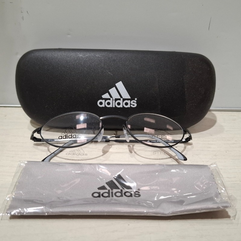 50 X BRAND NEW KIDS ADIDAS GLASES AND CASE LOT CONTAINING, PERFORMANCE STEEL GLASSES IN GREY AND BLACK WITH ADIDAS CASE IN BLACK, IN 1 TRAY (TRAY NOT INCLUDED)