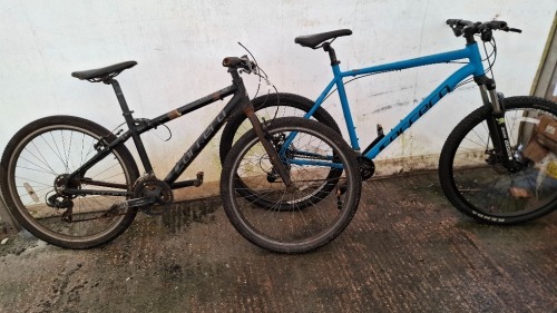2 X MIXED BIKE LOT TO INCLUDE - 1X CARRERA VALOUR DISC 56CM - 1X CARRERA LIMITED EDITION 40CM