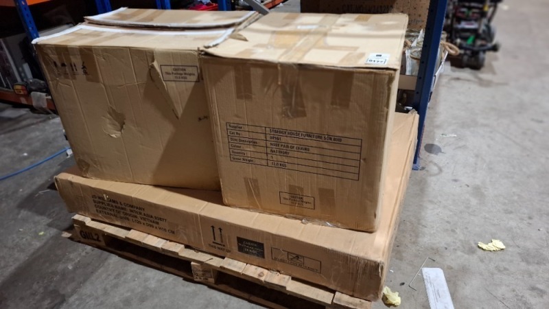 1 X BRAND 5 PIECE DINING SET TO IN CLUDE HARROGATE TOW TONEE EXT DINING TABLE IN OAK AND CREAM AND 4 MATCHING CHAIRS IN 4 BOXES