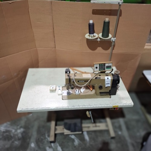 1 X BROTHER INDUSTRIAL SEWING MACHINE - DB2-B737-403