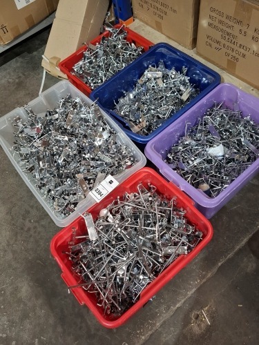 1000+ SLATWALL CHROME SHOP DISPLAY HOOKS IN VARIOUS SIZES IN 5 TUBS
