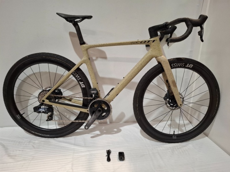 SCOTT ADDICT GRAVEL 10 BIKE MODEL: 290505 SIZE: M ORIG RRP &pound;5,799 ADDICT GRAVEL DISC HMF CARBON FRAME SRAM FORCE AXS 24 SPEED SCHWALBE G-ONE BITE TYRES WITH BLUETOOTH CONNECTOR (SEE ALL IMAGES FOR CONDITION)