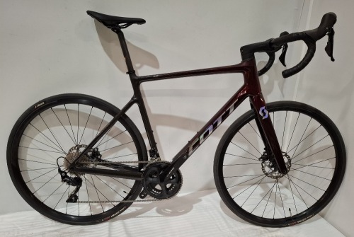 SCOTT ADDICT 30 BIKE MODEL: 286426 SIZE: L ORIG RRP &pound;2,349 ADDICT DISC HMF CARBON FRAME ADDICT HMF FORK SHIMANO 105 DISC 22 SPEED SYNCROS RP2.0 DISC WHEELS SCHWALBE ONE TYRES SYNCROS CARBON/ALLOY PARTS