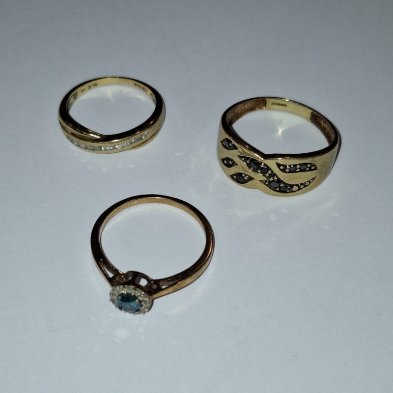 3 X RINGS IE. 1 X 9 CT GOLD SAPPHIRE RING 2 X 9 CT GOLD STONE SET RINGS (AUTHORISED AS GENUINE BY AN INDEPENDENT JEWELLER) WEIGHT OF ALL 3 RINGS COMBINED - 8.649 G