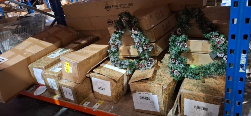 15 X PEACE MIXED CHRISTMAS LOT CONTAINING PRE - LIT ROCKY MOUNTAIN PINE TREE 6FT , TREE ARCH 8FT , CHRISTMAS TRIANGLE WREATH WITH LEDS , 4 FT CHAMPAGNE ALPINE TWIG ETC OVER A FULL BAY - (NOTE CUSTOMER RETURNS )