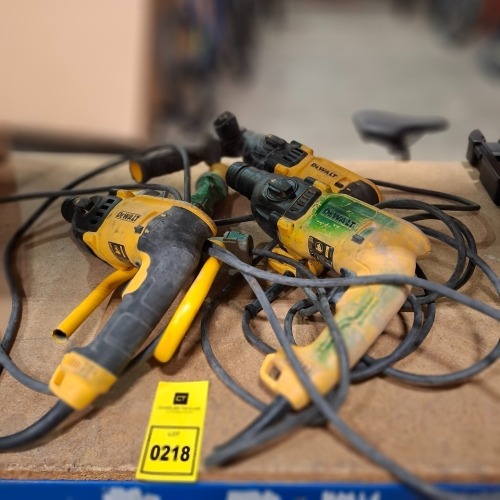 3 X PIECE 110V DEWALT SDS HAMMER DRILLS - ( NOTE TESTED IN WORKING CONDITION )