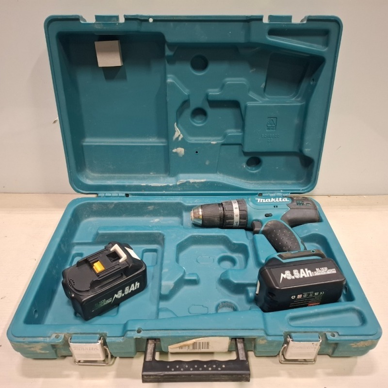 1 X MAKITA 18V CORDLESS COMBI DRILL IN CASE WITH 2 BATTERYS