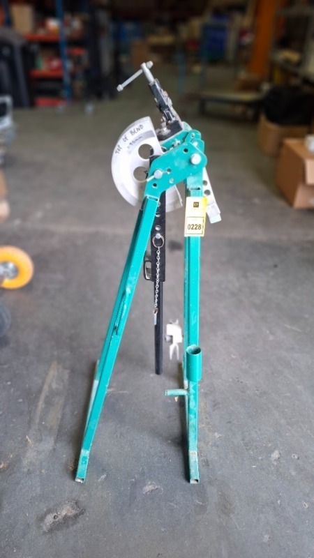 1 X HEAVY DUTY PIPE BENDER